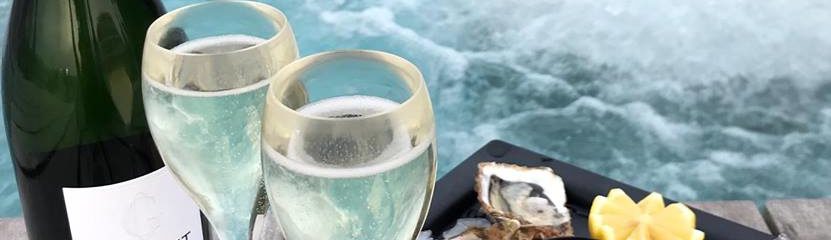 afterwork dans les bains avec huîtres et champagne