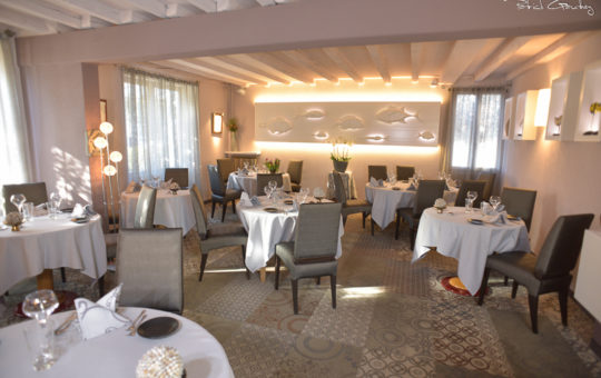 Salle du restaurant Le Cigalon
