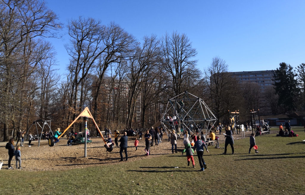 jeux du parc du bois de la bâtie genève