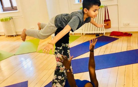 cours de yoga en famille