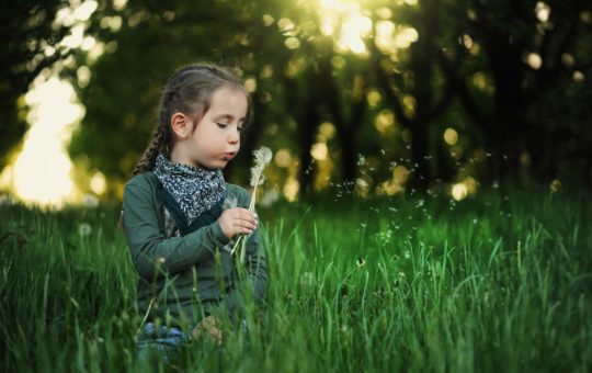 enfant dans la nature