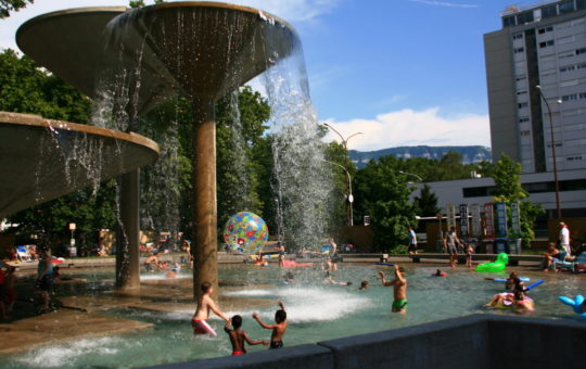 Tour de plage à Carouge