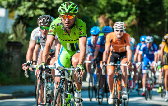 cyclistes en course