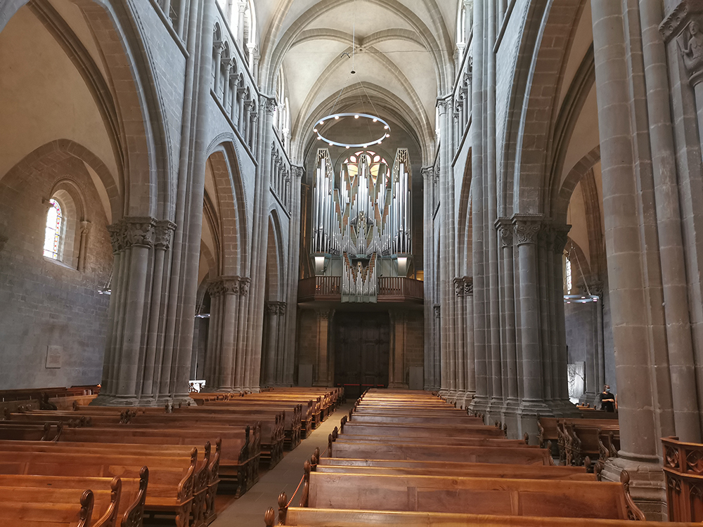 intérieur de la cathédrale genève