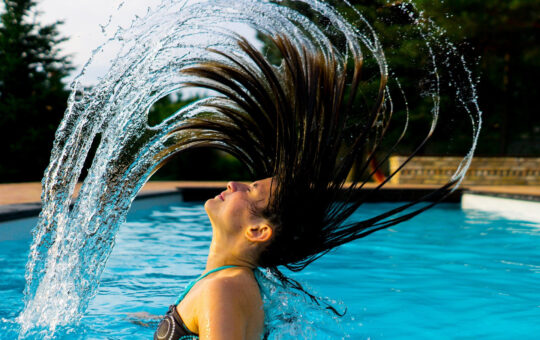 nageuese dans la piscine genève