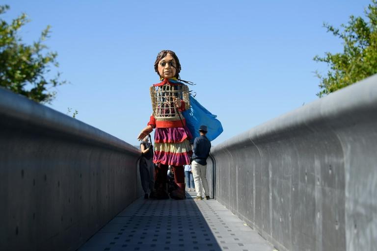 Passage de la géante "Petite Amal" à Genève Genève pas cher