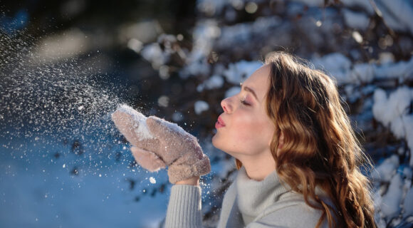 fille dans la neige