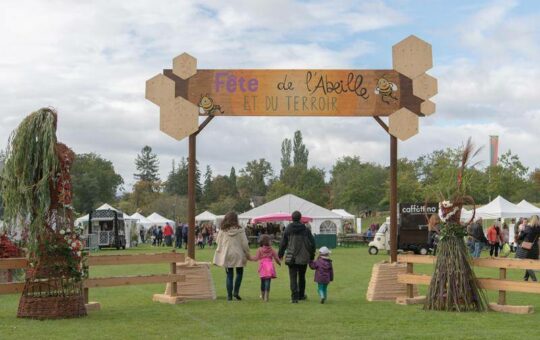 fête de l'abeilleet du terroire Lancy